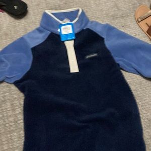 Never been worn blue Columbia pullover. Fleece